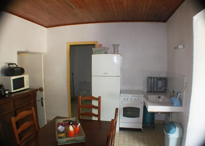 Les Ecureuils Saint-Priest (Ardeche)